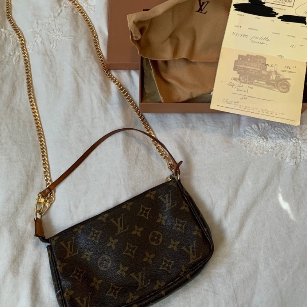 Louis Vuitton Pochette